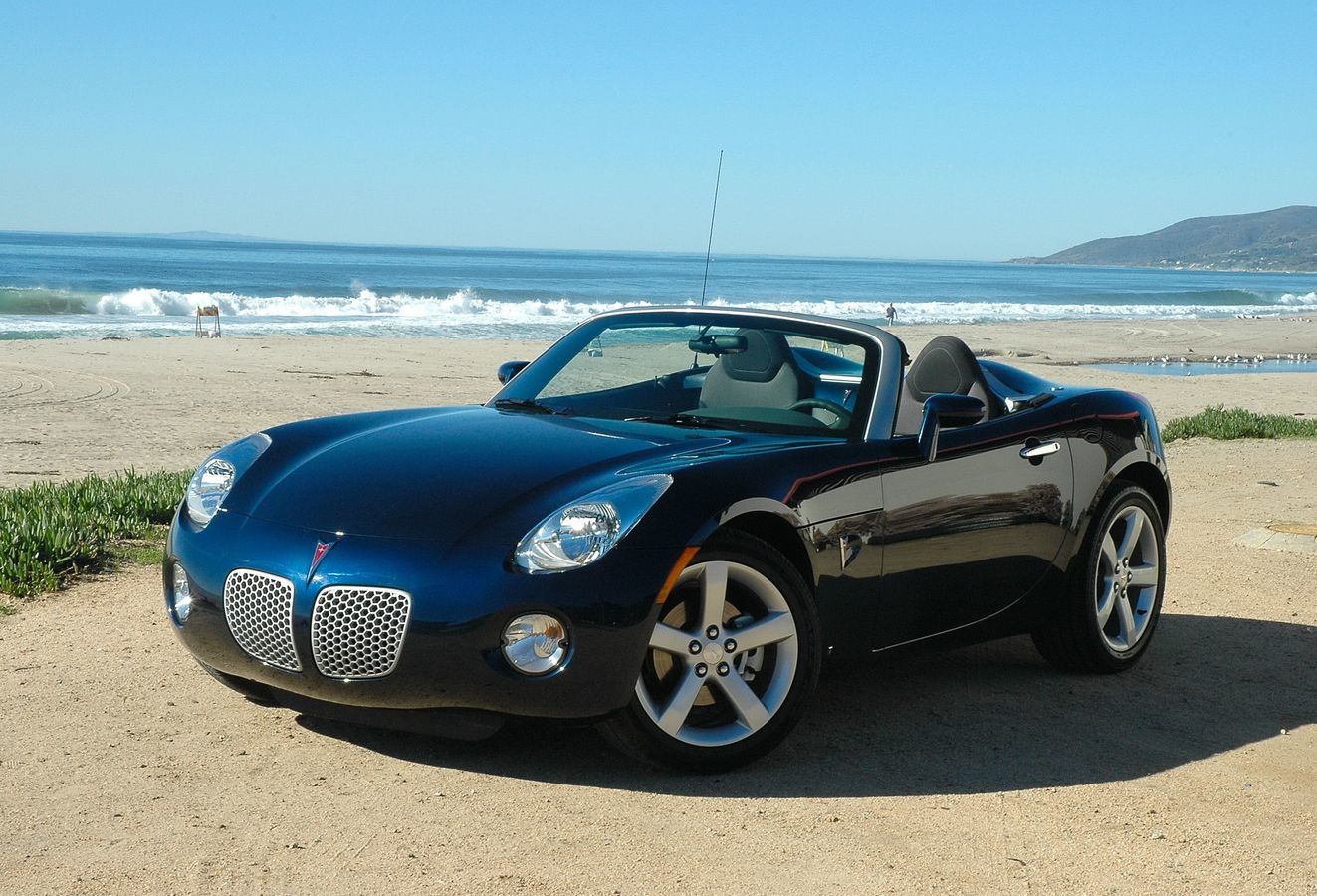 Pontiac Solstice designed by holz Hausen in cooperation with his wife.